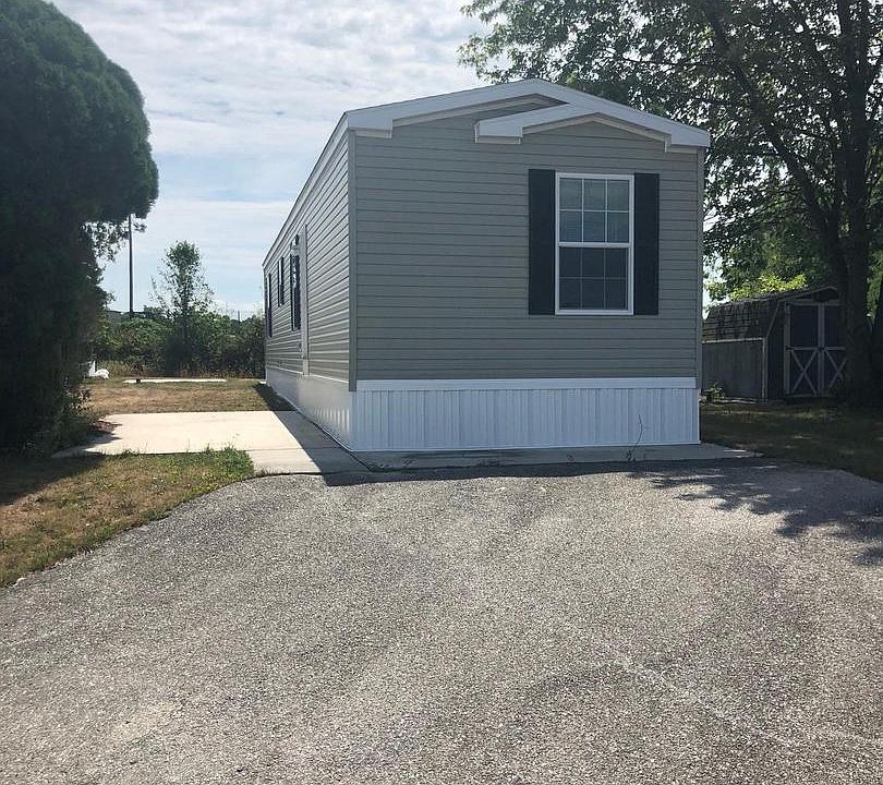 2nd image of 360 Pegram St