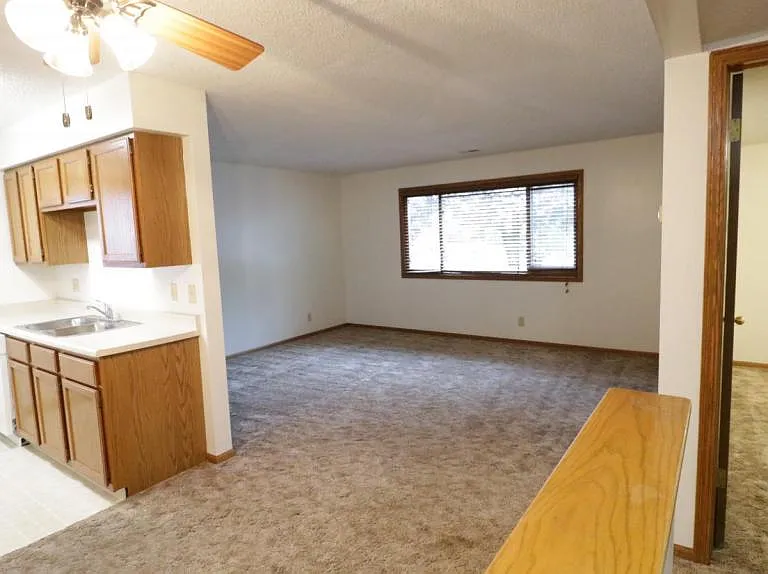 1027 H St #11 — Photo 7
