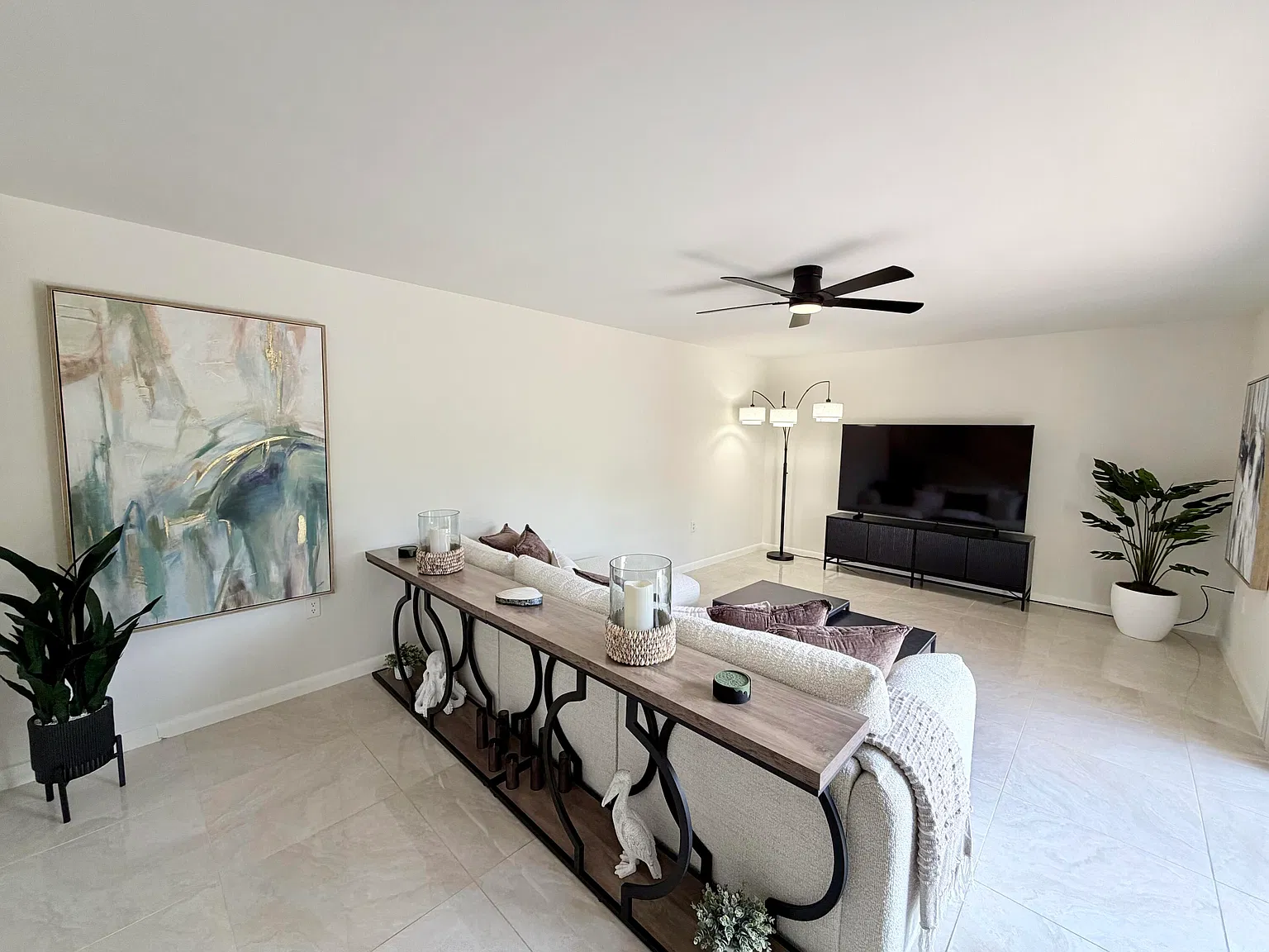 2 bed, 2.5 bath, 1235 sqft, $3,300 — Photo 2
