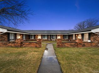 32622 Valley Dr, Warren, MI 48093