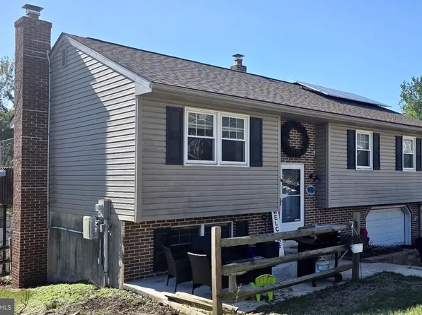 106 Pear St, Mohnton, PA 19540