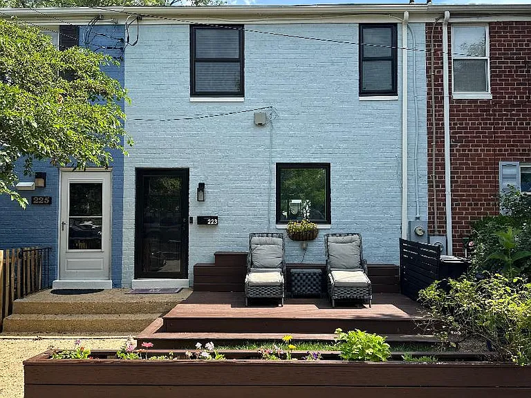 223 Burgess Ave — Photo 1