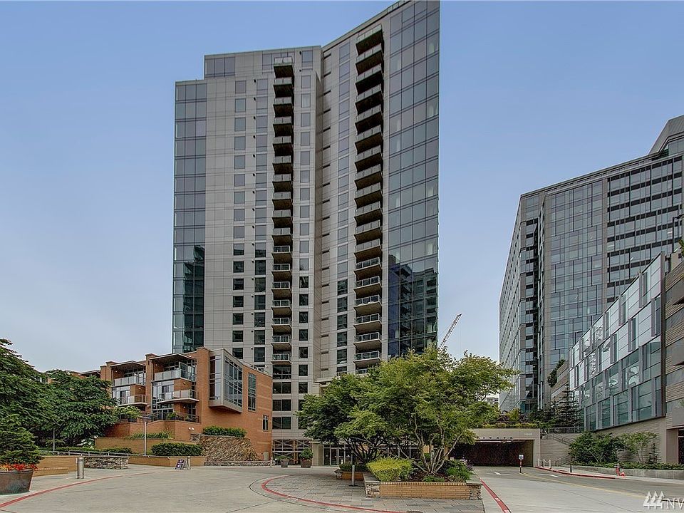 The luxurious Washington Square Condos located in the heart of Bellevue!