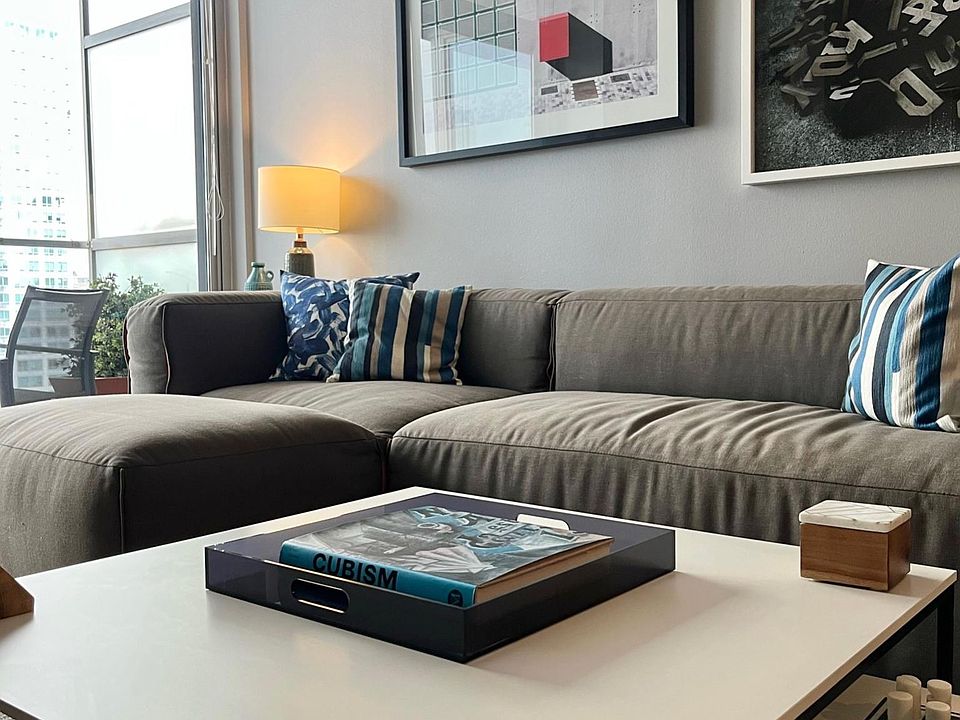 1st image of 553 S Clark St #806