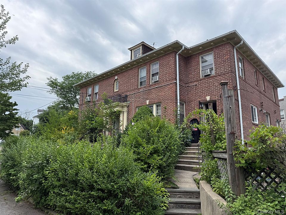 2nd image of 92 Woodland Avenue