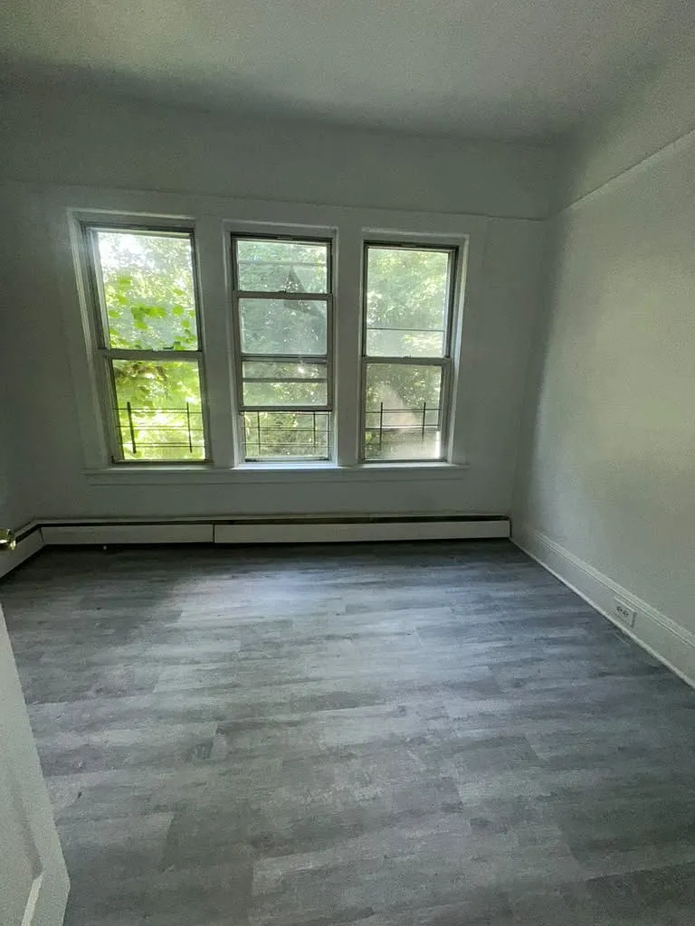 3 bed, 1.0 bath, $3,488 — Photo 2