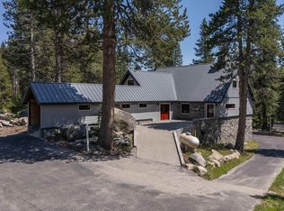 21149 Donner Pass Rd, Soda Springs, CA 95728