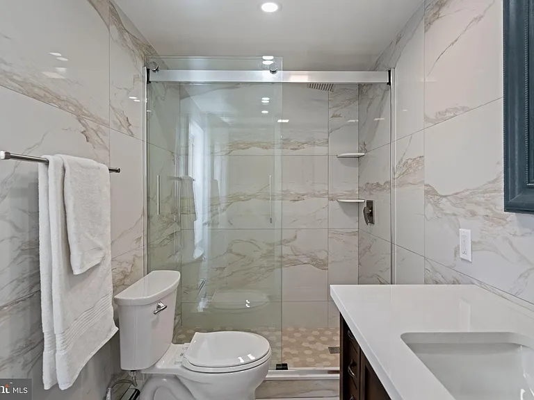 4717 Almond St #19 — Photo 27