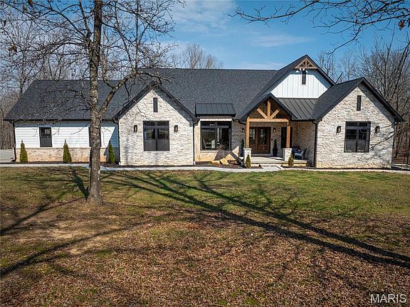 5th image of 437 Ridgeview Ln