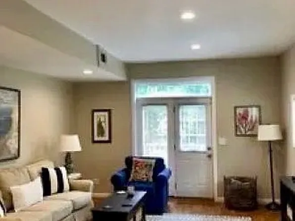 1981 Madison Rd, Cincinnati, OH 45208