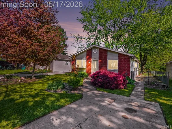 2628 Sinclair Ave, Waterford, MI 48328