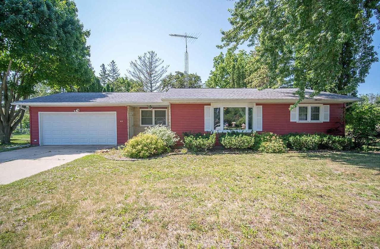 915 Newton AVENUE, Waupun, WI 53963 Zillow
