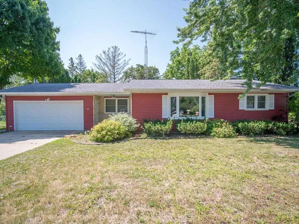 915 Newton AVENUE, Waupun, WI 53963