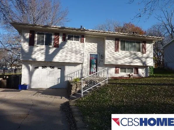 2904 Angie Dr, Bellevue, NE 68005