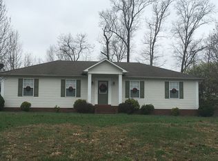 22 Mannin Rd, Leoma, TN 38468