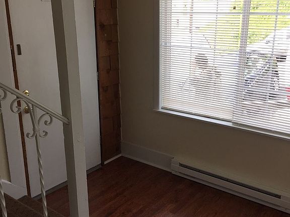 2nd image of 145 NE 1st St APT 4
