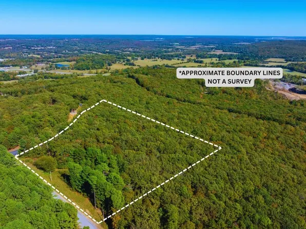 Castle Dr, Batesville, AR 72501