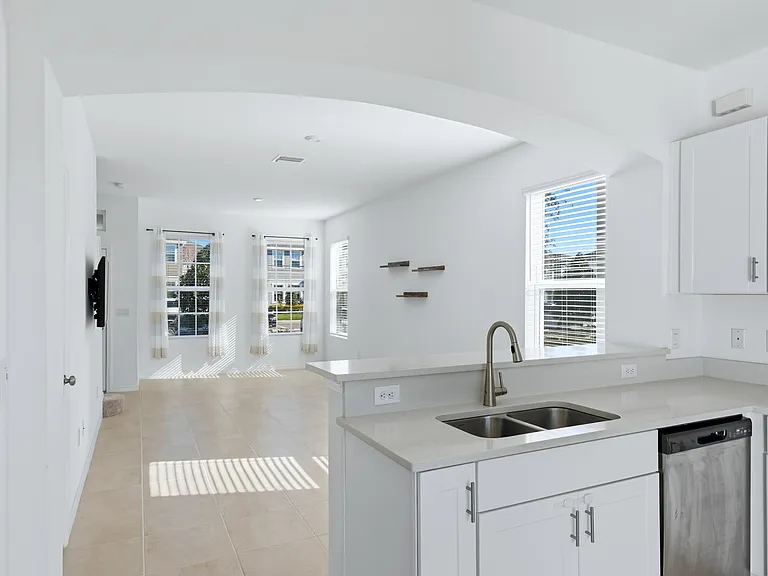 6135 Fairmont Ln — Photo 14