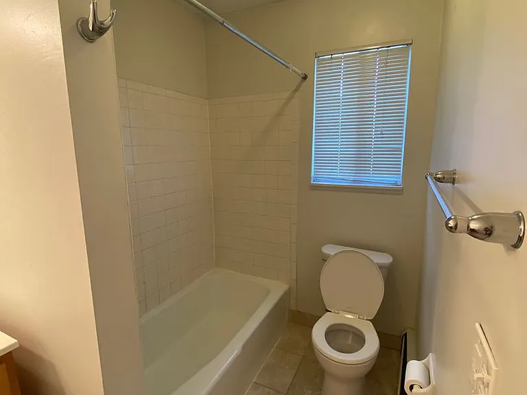 Barbara Manor — Photo 22