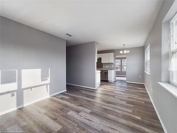 3rd image of 8689 Bumford Ave