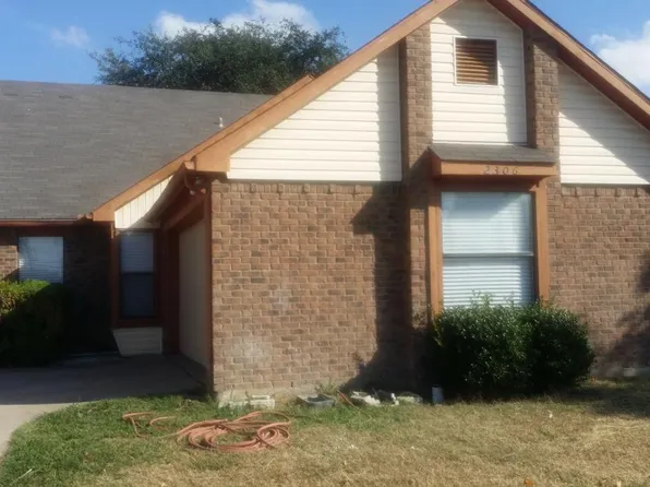 2306 Smoky Hill Rd, Carrollton, TX 75006