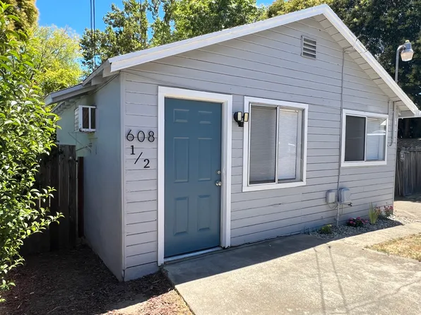 608 1/2 Oak St, Roseville, CA 95678
