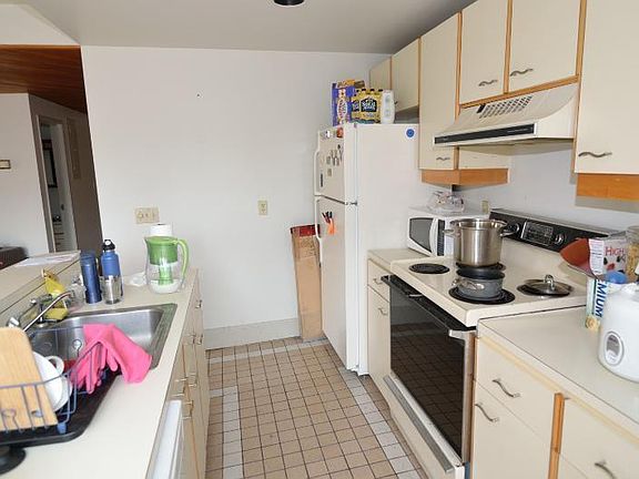 3rd image of 41 Worcester Sq APT 7