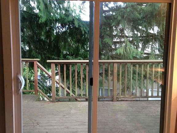5th image of 1883 Heron Ct NW