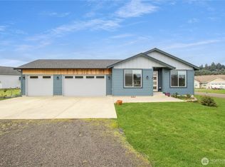30 Nature Loop, Cathlamet, WA 98612