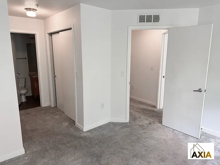2810 E College Ave #110 — Photo 8