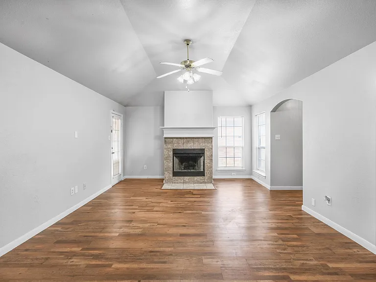 9212 Coral Ln — Photo 7