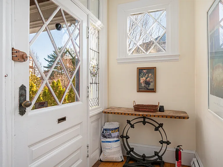 Main Level Entry /Foyer