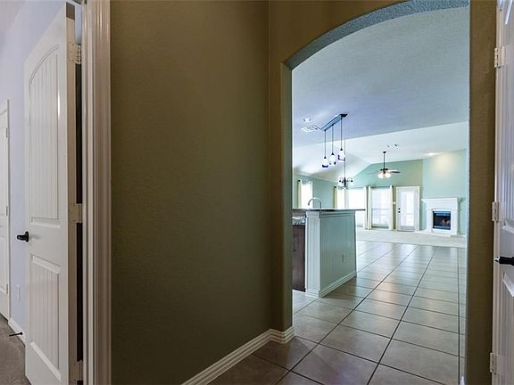 3rd image of 4700 Forest Cove Dr