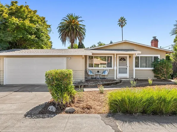 927 Wyoming Drive, Santa Rosa, CA 95405