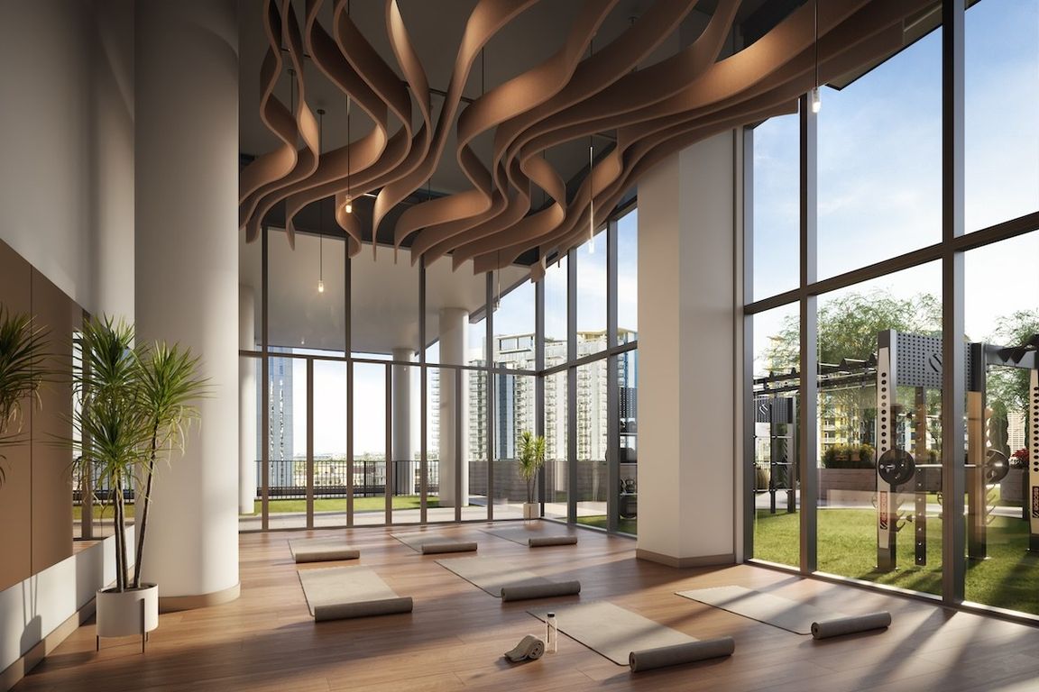 Sol Modern Phoenix Apartments Yoga Studio