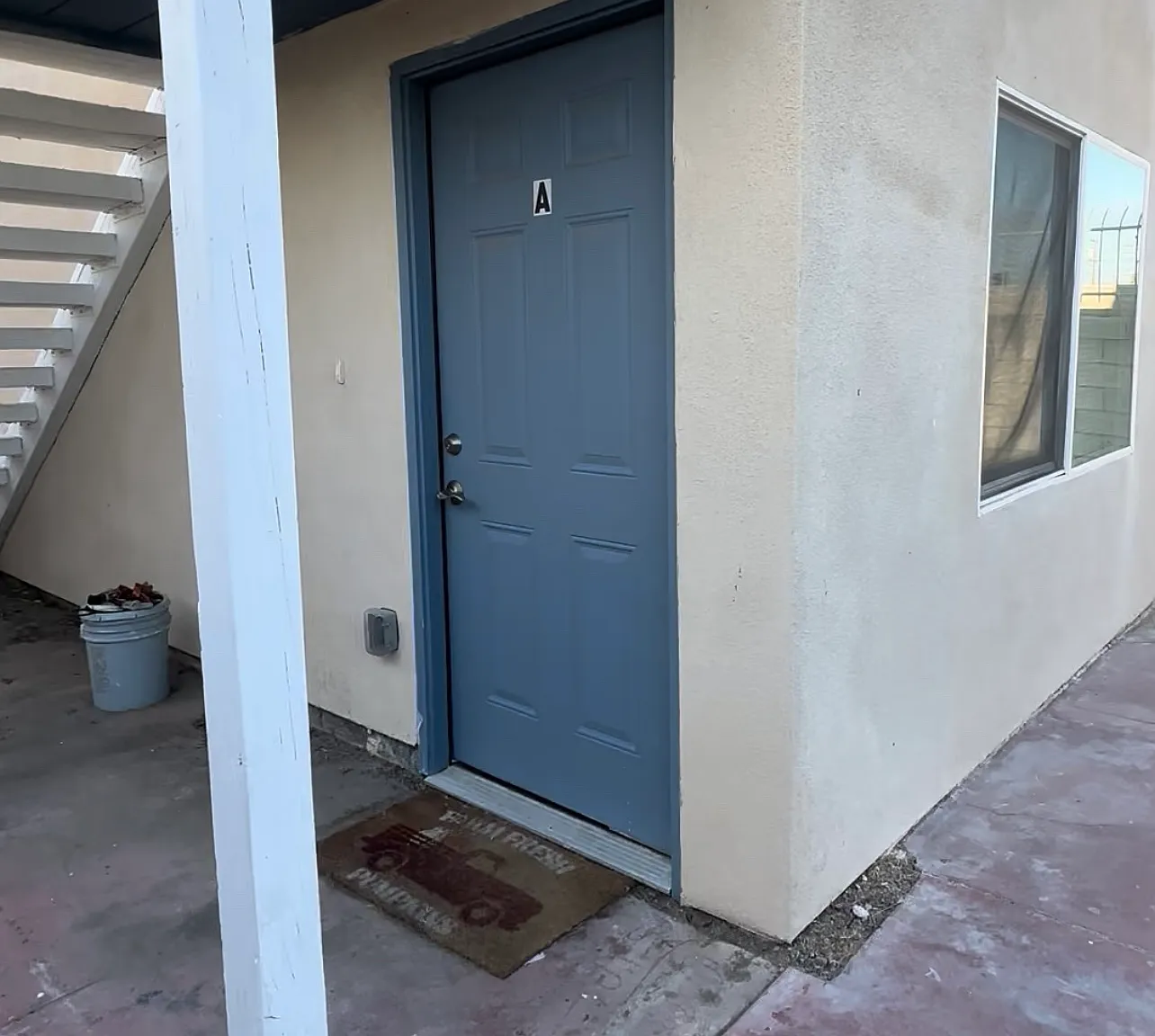 2 bed, 800 sqft, $1,300 — Photo 2
