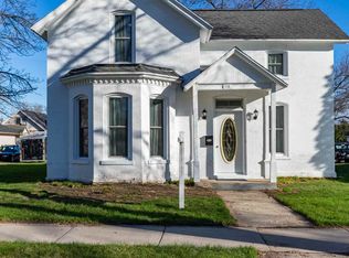 112 E Emmett St, Portage, WI 53901