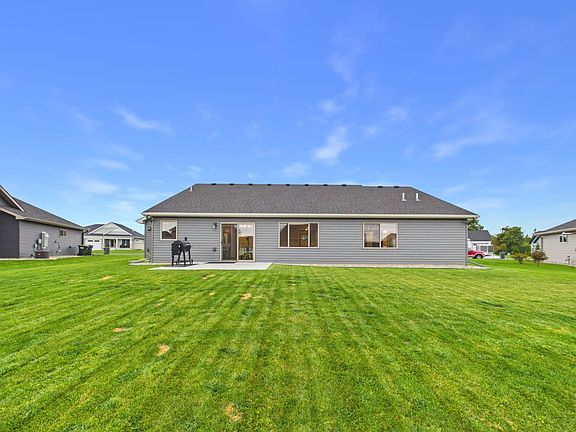 3rd image of 214 Woolgrass Way