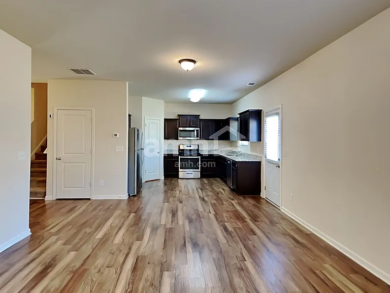 278 Scotland Dr — Photo 4
