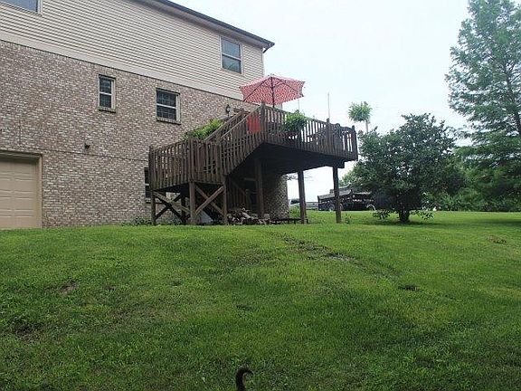 5th image of 140 Redwood Dr