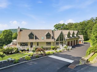 39 Julia Ct, Mahopac, NY 10541