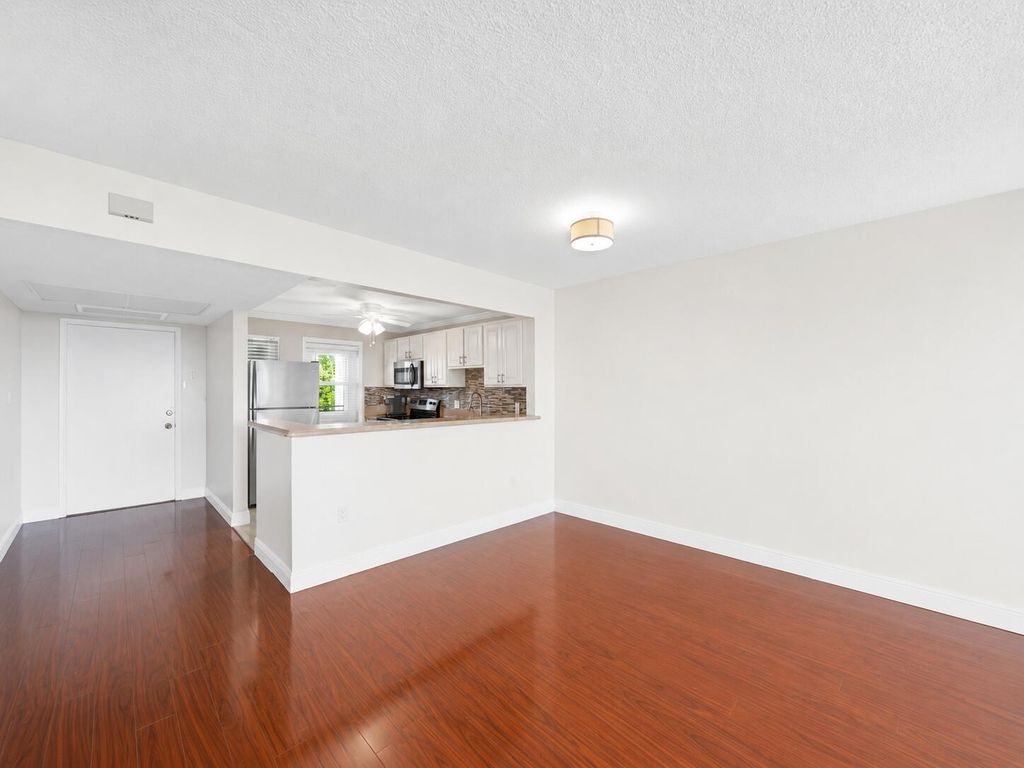 2901 S Palm Aire Drive #609, photo 8