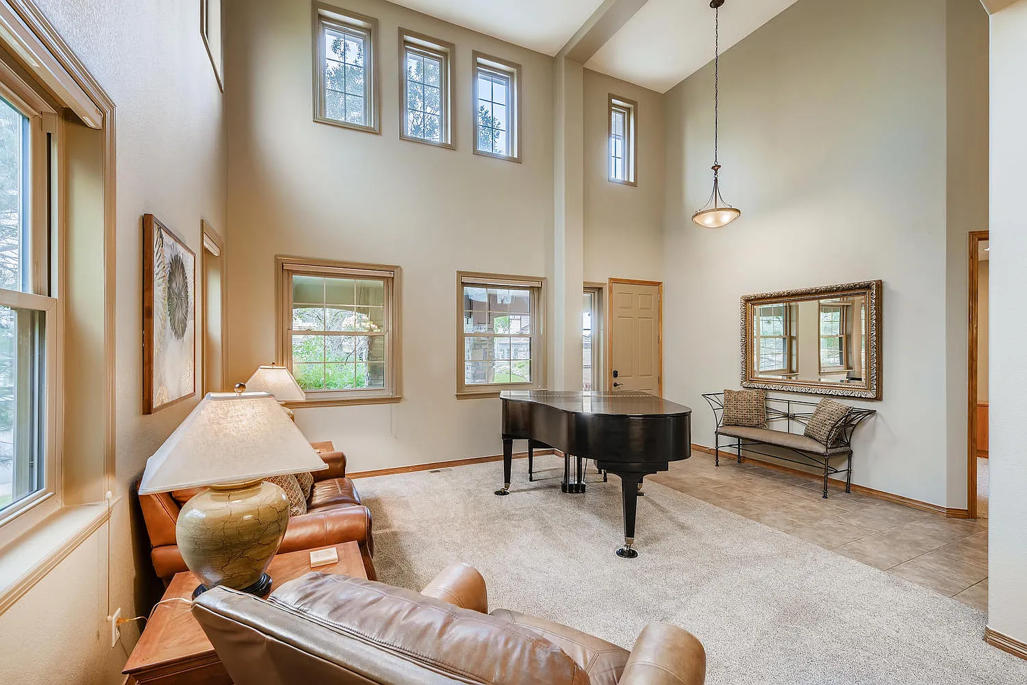 4 bed, 3282 sqft, $6,000 — Photo 3