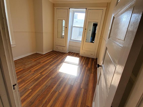 2nd image of 5112 Catharine St