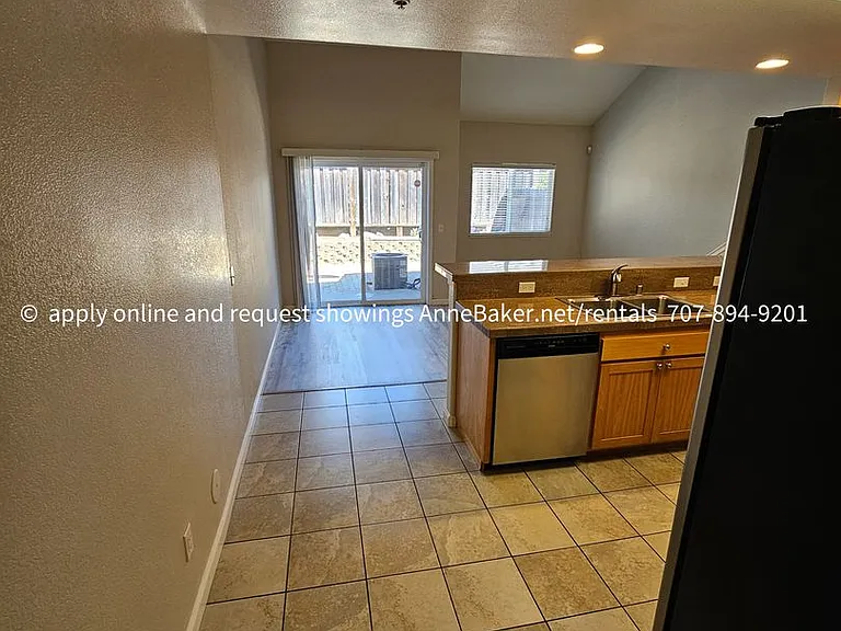 132 Treadway Ct — Photo 10
