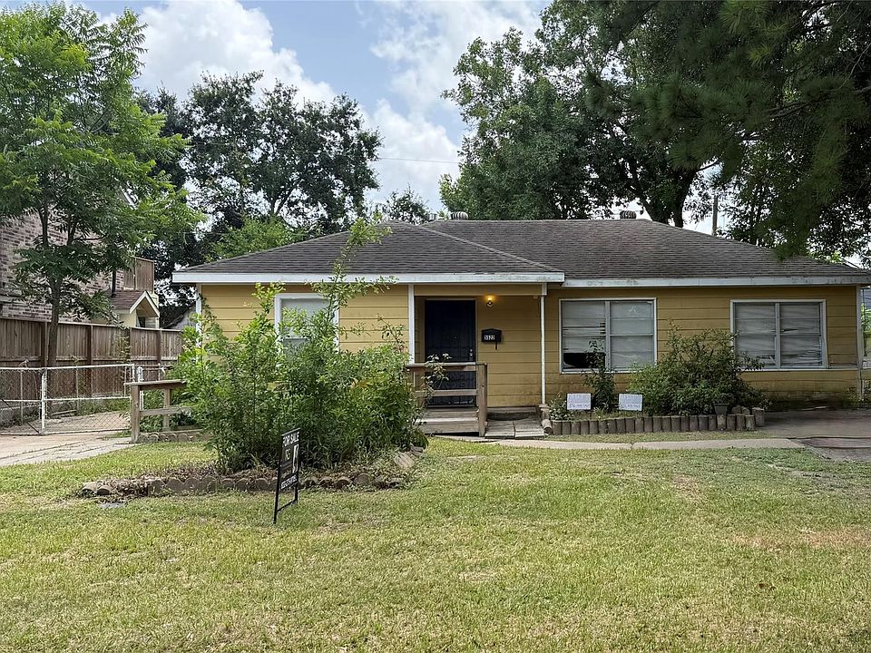 1st image of 5522 Woodlark St
