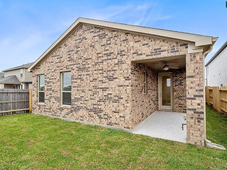 7502 Sunlit Harbor Dr — Photo 10