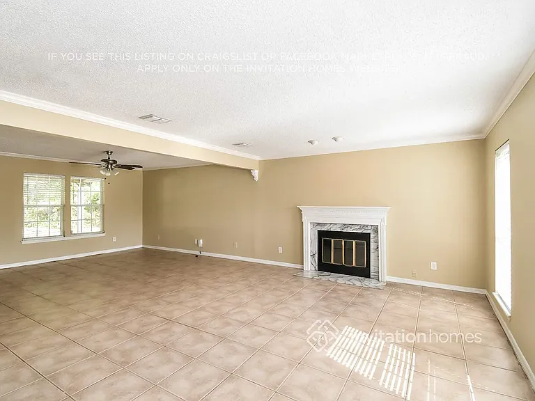 9044 Camshire Dr — Photo 10
