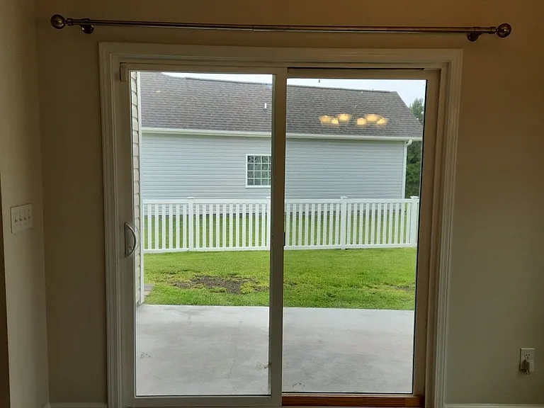 497 Hillsborough Dr — Photo 12