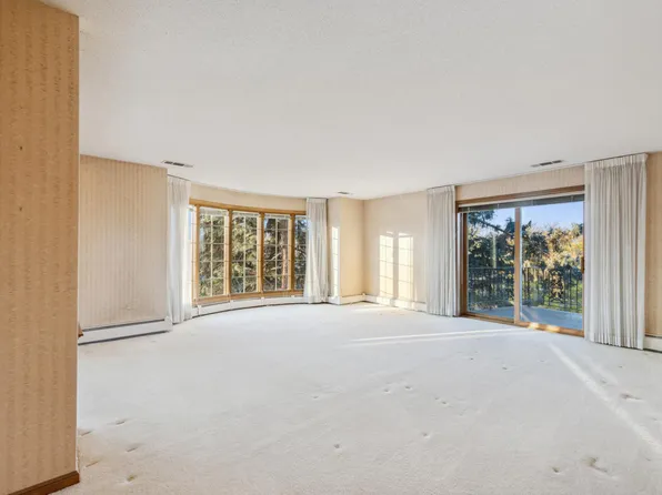 6300 Xerxes Ave S APT 33, Edina, MN 55423